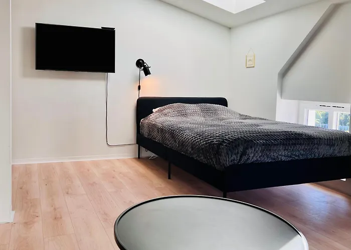 Studio Glogowska - Mtp - Targi - A2 - 24H Self Check-In
